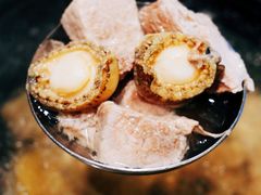 鲍鱼炖土猪肉汤-海蓝海鲜馆(五四北店)