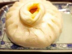 蟹黄包-四宜糕团店(南大街店)