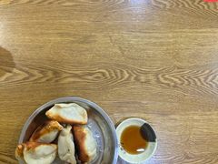 -黄阿姨锅贴大王(万航渡路店)