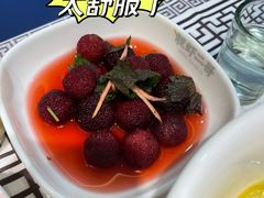 紫苏杨梅-靓虾二哥长沙地标小龙虾(五一广场店)