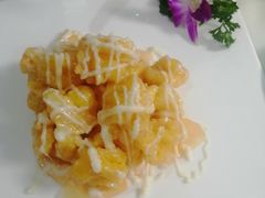 色拉虾球-七的湖·晚芳亭·阳澄湖农家菜·大闸蟹(莲花岛店)