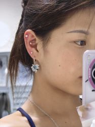 -AI艾耳·专业手工耳洞·穿孔美学馆