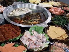 -重庆故事姊妹老火锅(财经学院店)
