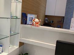 -瑞尔齿科(上海长风大悦城店)