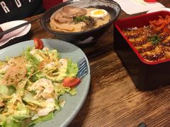 牛油果三文鱼沙拉-白石的深夜食堂(大上海店)