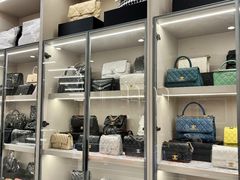 -星裳二手奢侈品回收鉴定(新华路店)