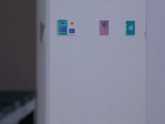 -胶囊画廊
