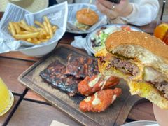 -Ribs & Burgers The Rocks