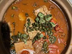 臭豆腐肥肠煲-三杯赤運·中式小酒馆(所城里店)