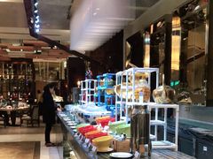 自助取餐区-盛宴标帜西餐厅龙虾.鲍鱼•牛排(重庆喜来登大酒店)