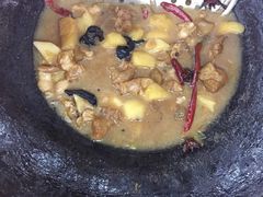 -粘豆包柴火铁锅炖