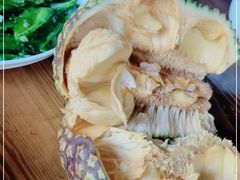 -万兴启丰椰子文化园餐厅