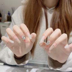-艾珂·美甲美睫