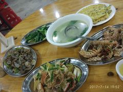 -红月湾海鲜饭店•沙滩海景(双月湾店)