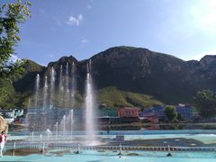 -百里峡七彩艺术小镇