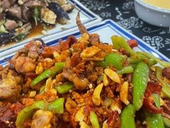 -八两八金·莱芜特色炒鸡(市南漳浦路店)