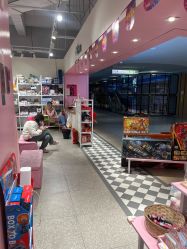 -嗨本可潮玩仓(大兴大悦春风里店)