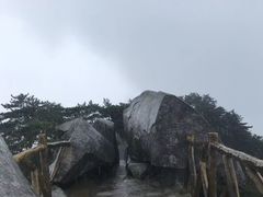 -罗田薄刀峰风景区