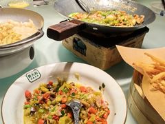 -费大厨辣椒炒肉(高铁吾悦广场店)