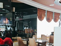 -荣誉国际酒店-云顶旋转餐厅