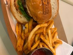 鹅肝牛肉汉堡-Cooking Man(中懋天地店)