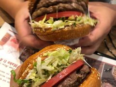 -The Habit Burger Grill 哈比特汉堡(复兴soho店)