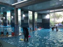 游泳池-齐岸健身(花园城店)