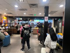 -麦当劳(上海虹桥站30B检票口楼上)