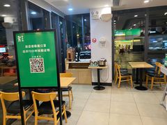 -老乡鸡(武汉中南梅苑小区地铁站店)