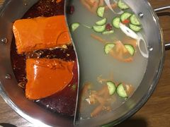 清汤鸳鸯锅-来蜀乾串串香(北京总店)