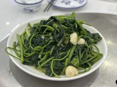 -丹水桥地锅鱼·翘嘴鲌·地方特色全鱼宴(丹江口大坝店)