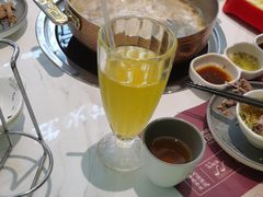 -洪氏嗨捞·广东猪肚鸡·椰子鸡火锅(西咸万象城店)