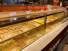 面包甜点陈列柜-喜計局·饼行(万象汇店)
