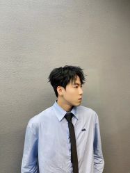 -一家只做男发烫染的店