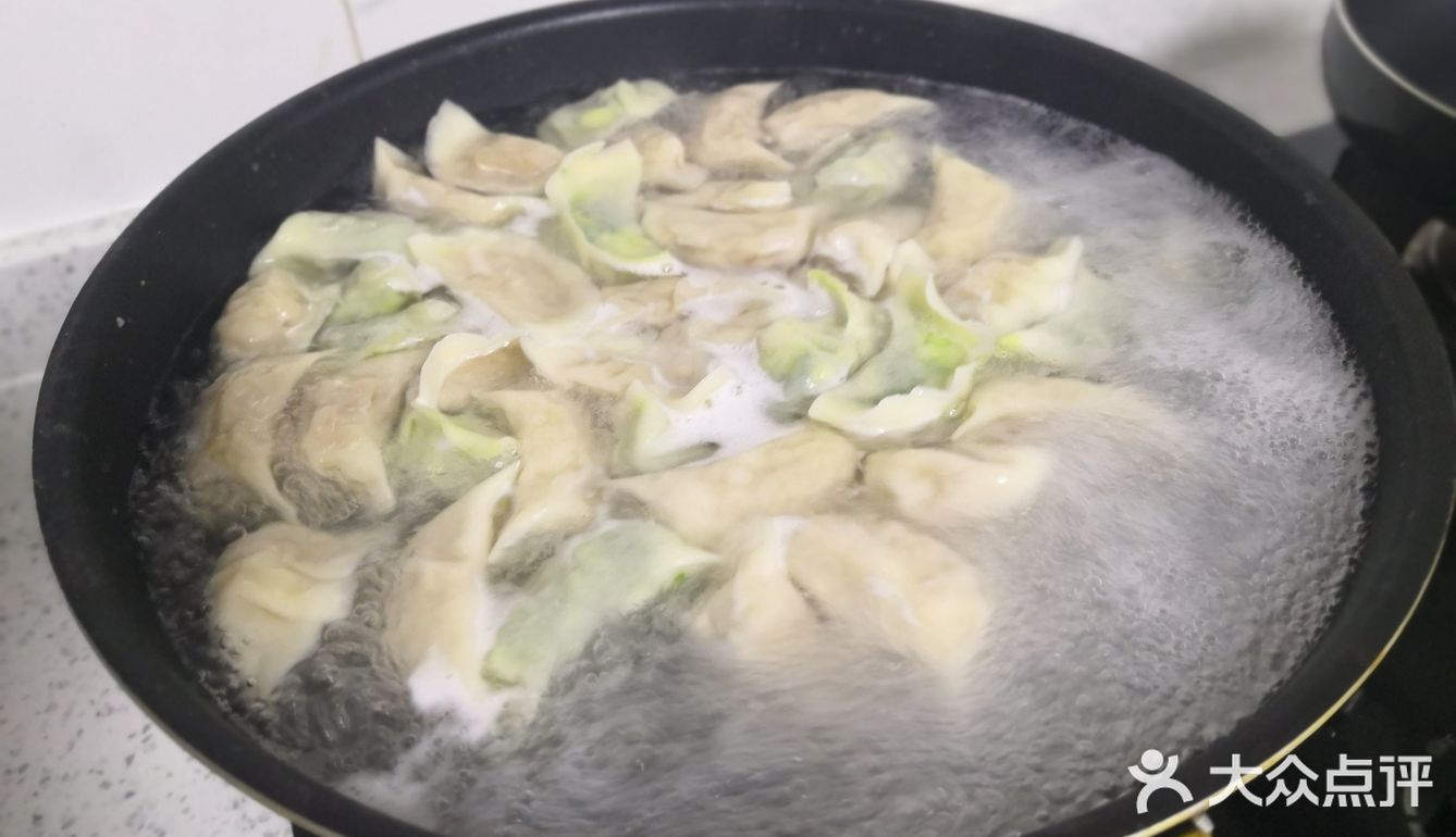 鲜美难挡又满足的韭菜鸡蛋虾仁水饺