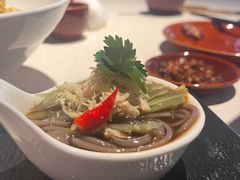 酸辣鸡丝蕨根粉-黔香阁·味(花木店)