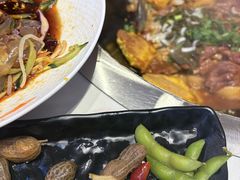 -雪乡人家东北菜·铁锅炖一切(高斯路店)