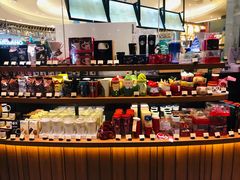 零售区-星巴克臻选(广州太古汇店)