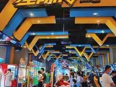 -反斗乐园π·电玩·高空拓展·蹦床(龙华天虹店)