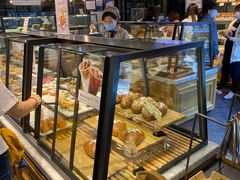面包甜点陈列柜-多乐之日(和平伊势丹店)