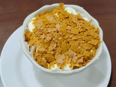 芋泥奶油脆脆球-水牛奶皇后糖水铺(深圳总店)