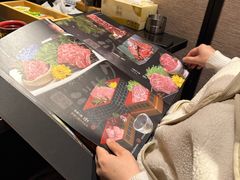 -山川小町·极番烧肉(新地假日广场店)