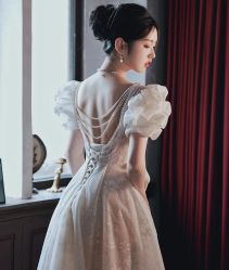 点击看大图 -租旗袍租礼服馆