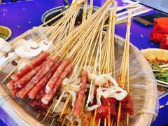 -马路边边串串香(苗栗路店)