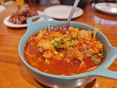 -爆炸头阿姨小四川正宗川味小吃(无任何分店)