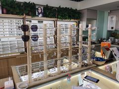 -视野联行眼镜·蔡司·控优点授权(长白万象汇店)
