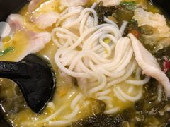 -灵芝妹子海鲜米线(香炉礁山姆店)