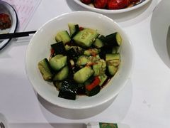 刀拍黄瓜-老长沙龙虾馆·聚会餐厅(白石洲店)