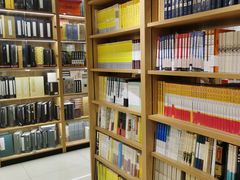 -第5大道精品休闲购物广场