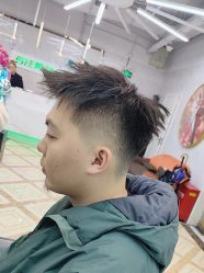 -秦·专注剪发